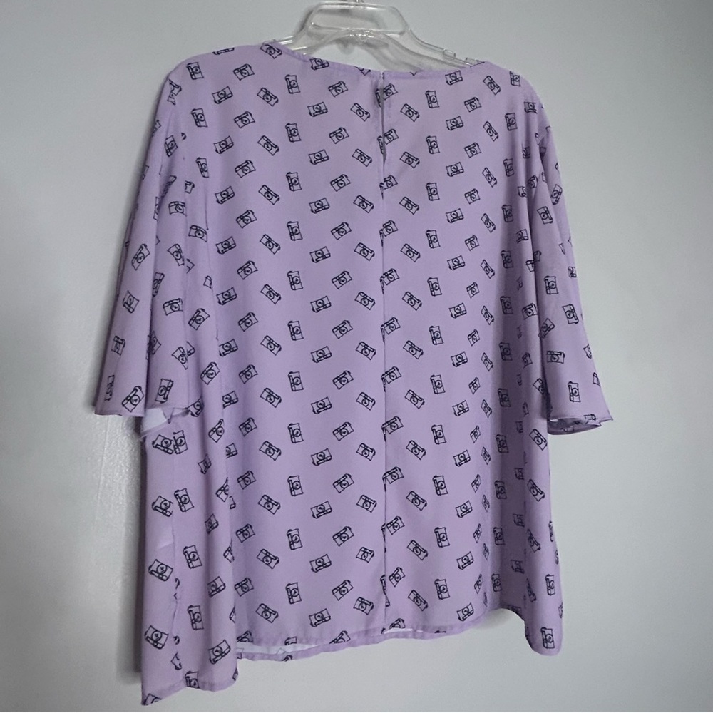 Eloquii Short Flutter Sleeve Blouse Camera Print … - image 5